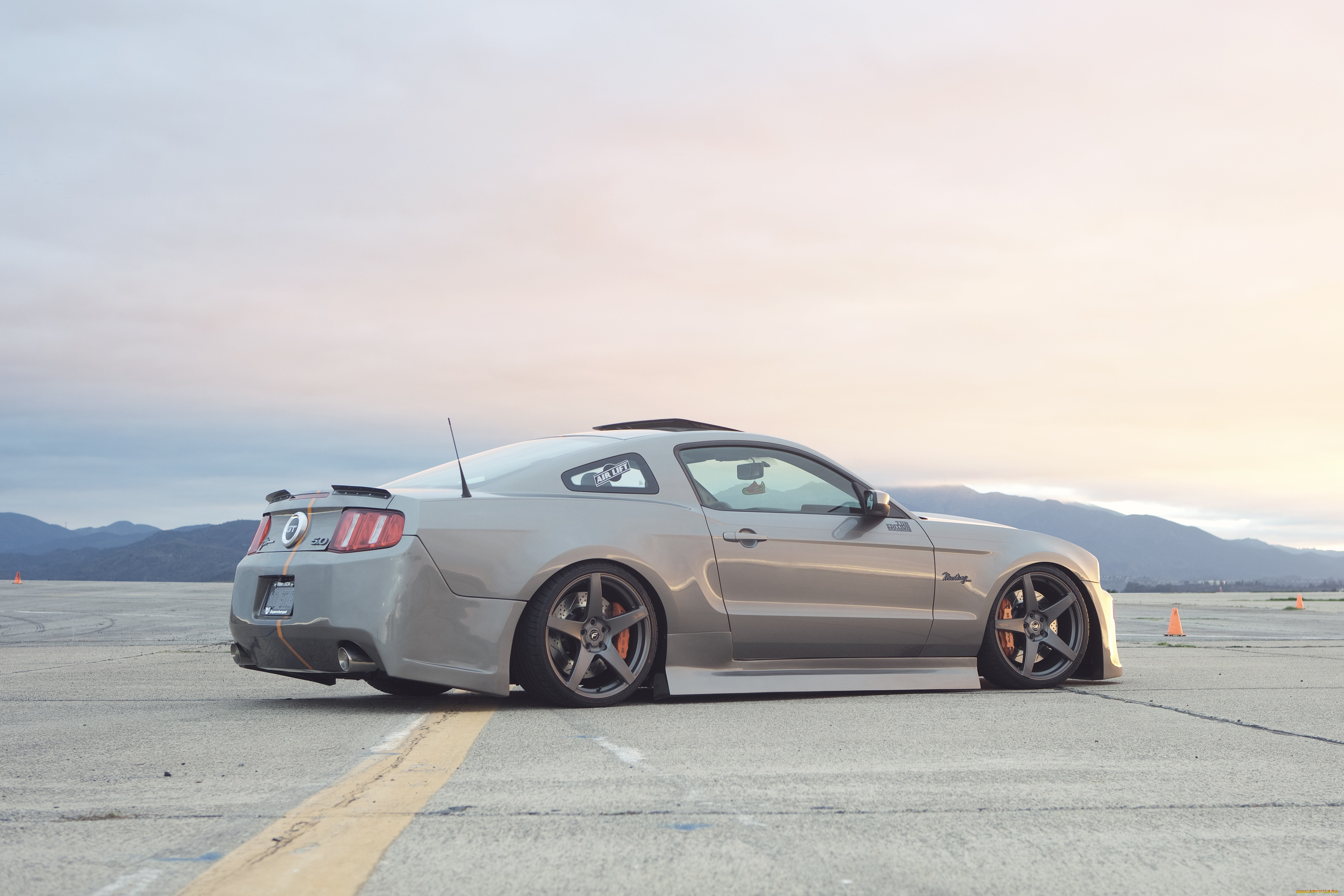 , mustang